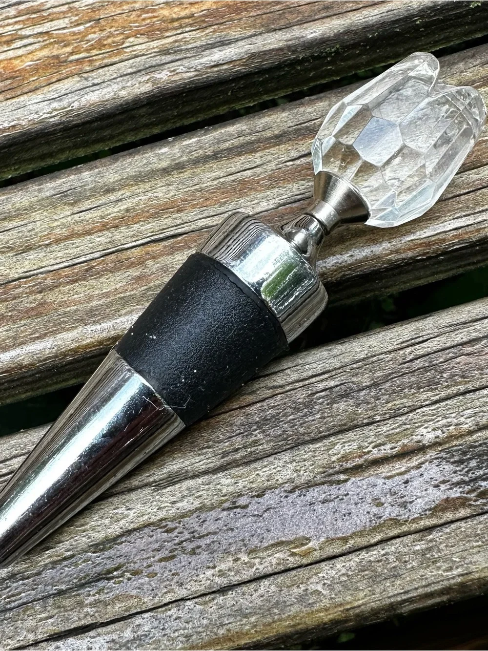 Metal Wine Bottle Stopper w/ Screw On/Off Glass Rose